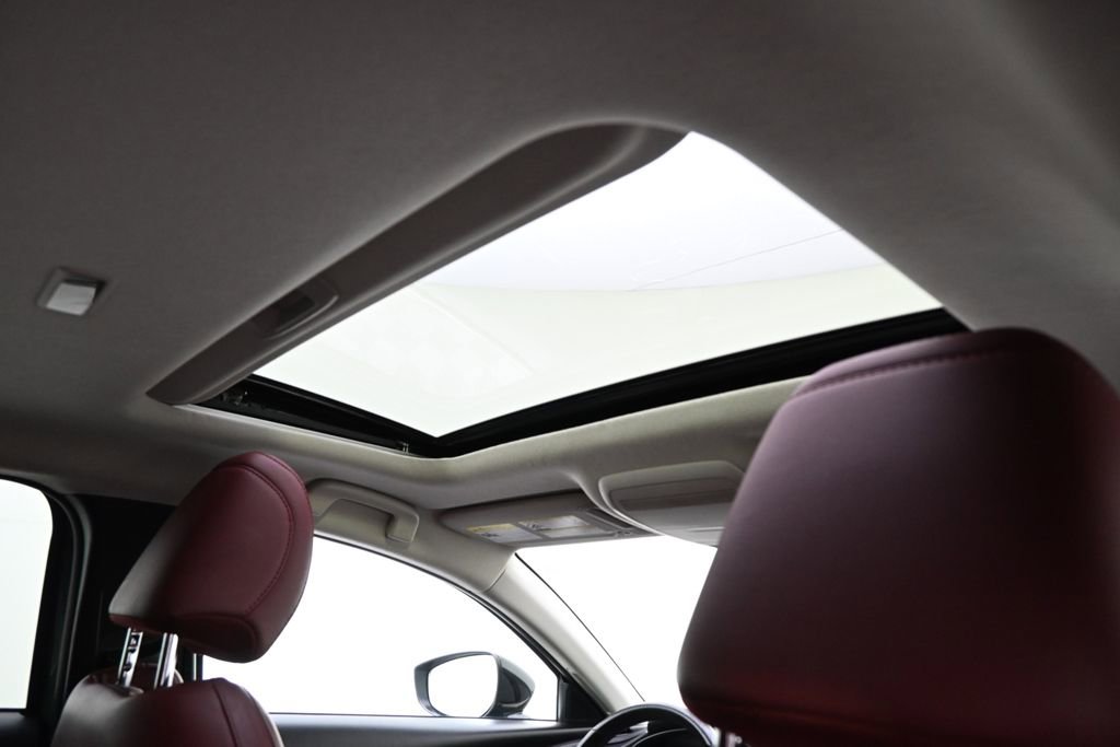 Used 2023 MAZDA CX-30 AWD 2.5 S w/ Preferred Package image 17