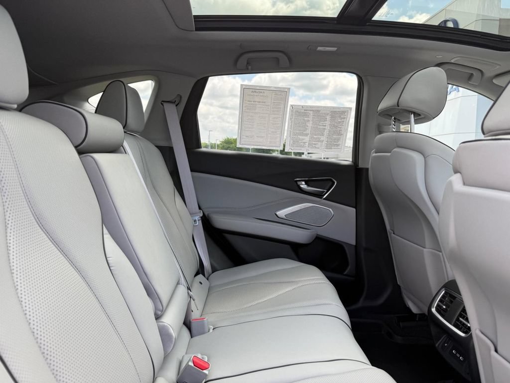 Certified 2024 Acura RDX SH-AWD w/ Advance Package image 10