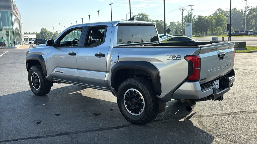 Used 2024 Toyota Tacoma TRD Off-Road AWD/4WD image 4