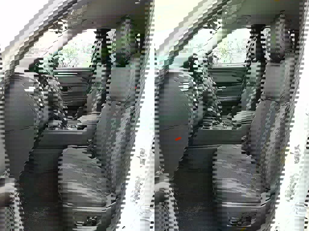 Used 2025 MAZDA CX-50 AWD 2.5 S w/ Preferred Package image 13