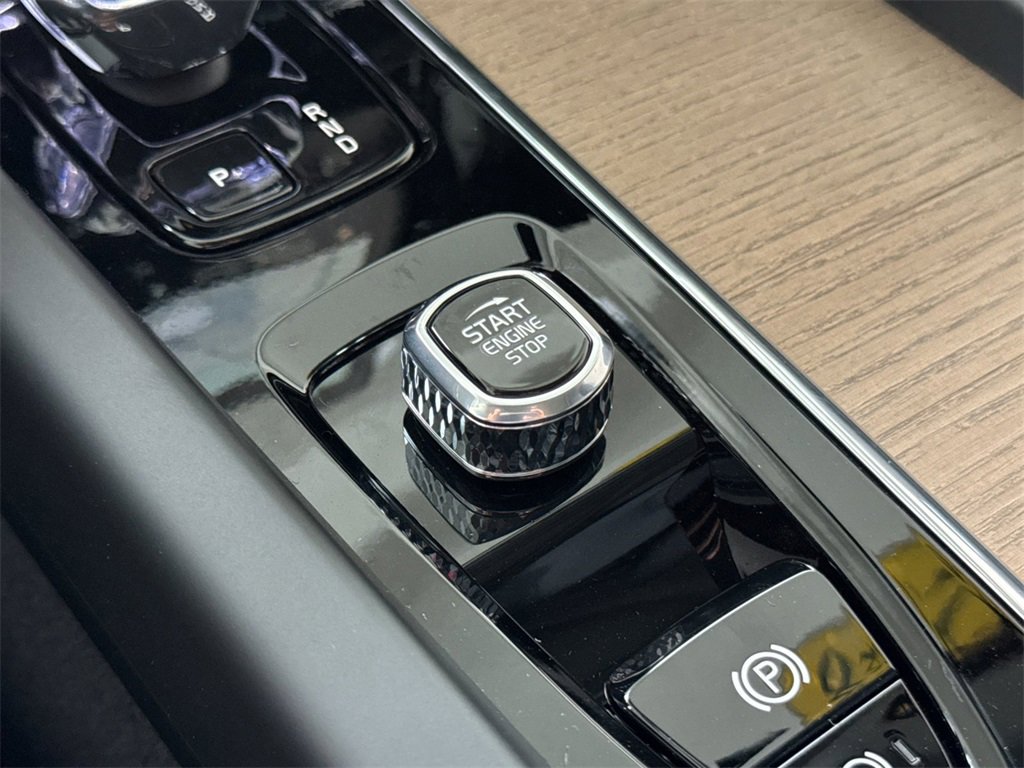 New 2026 Volvo XC60 T8 Plus image 22