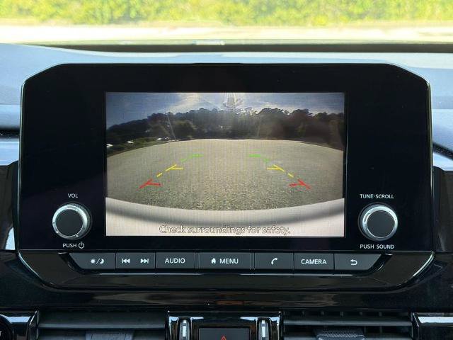 Certified 2025 Nissan Pathfinder SV FWD image 5