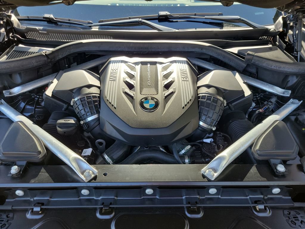 Used 2022 BMW X5 M50i w/ Executive Package image 34
