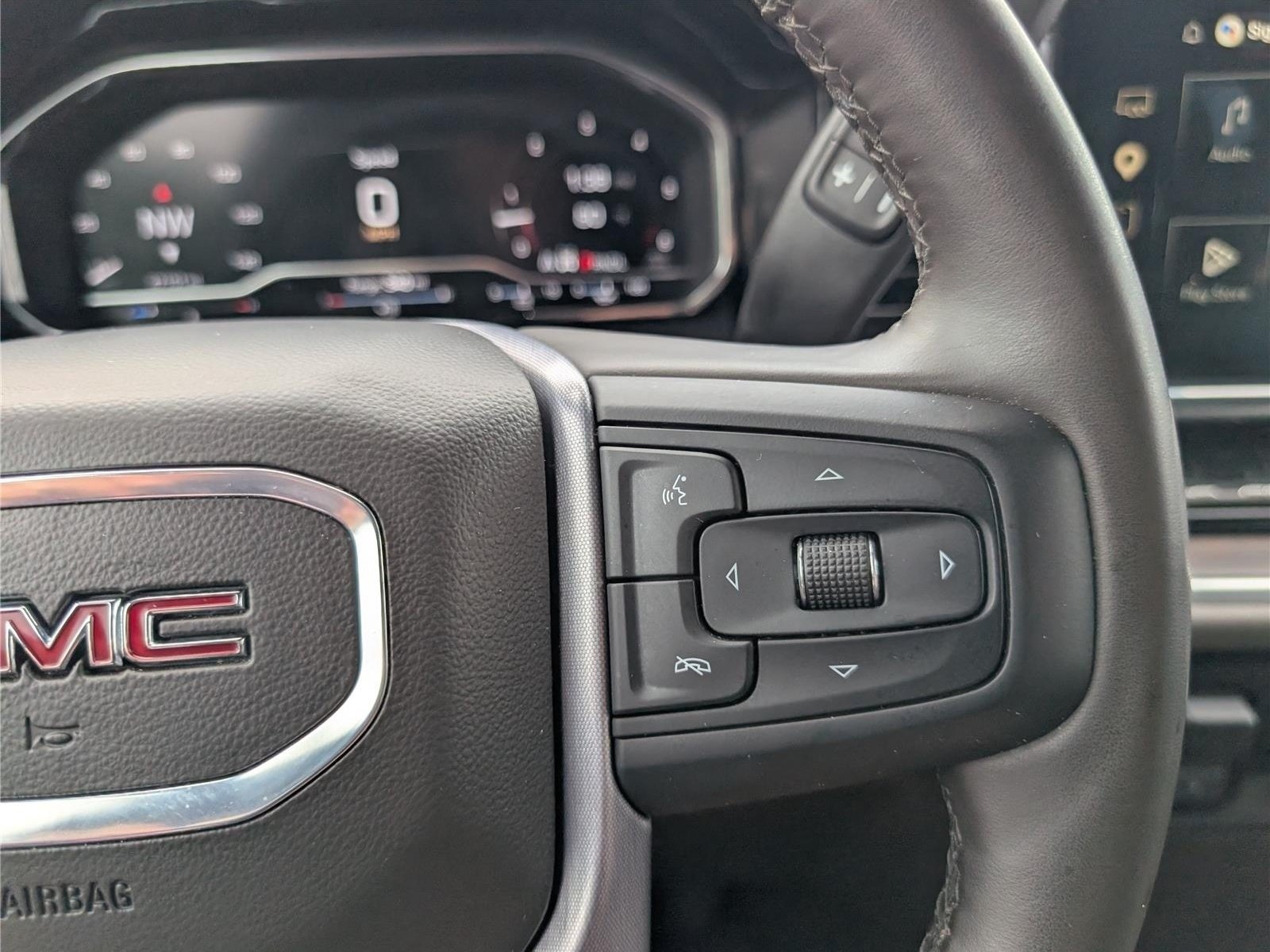 Used 2025 GMC Sierra 1500 SLT AWD/4WD image 24