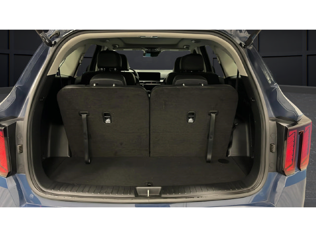Used 2025 Kia Sorento EX w/ Panoramic Sunroof Package AWD/4WD image 11