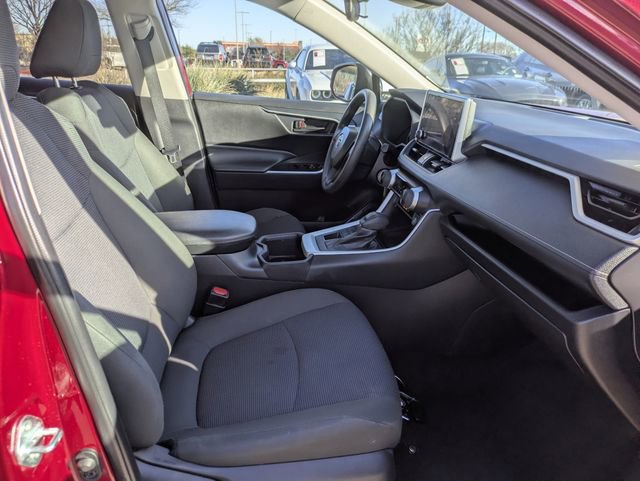 Used 2024 Toyota RAV4 LE image 29