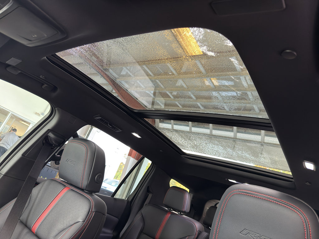 New 2026 Chevrolet Traverse RS w/ LPO, Floor Liner Package image 20