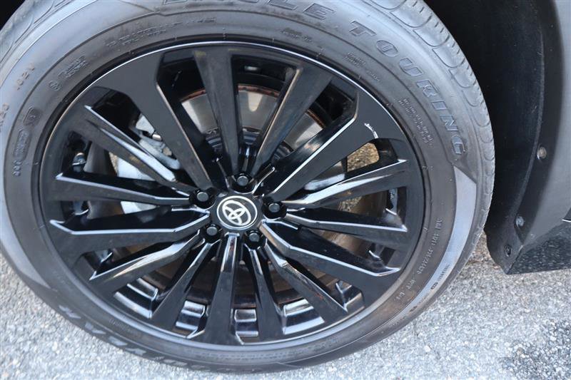 Used 2025 Toyota Highlander XSE image 29