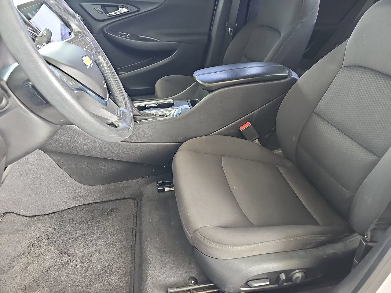 Used 2019 Chevrolet Malibu LT FWD image 18