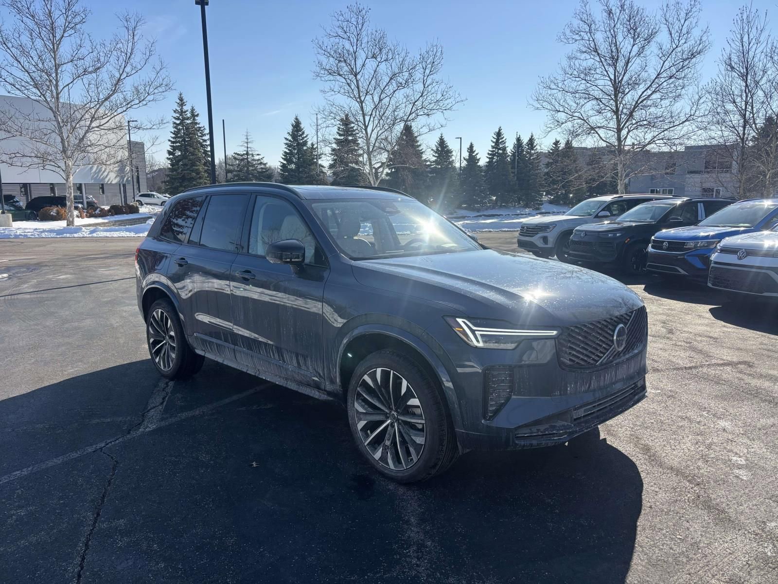 New 2026 Volvo XC90 B6 Ultra w/ Protection Package Premier