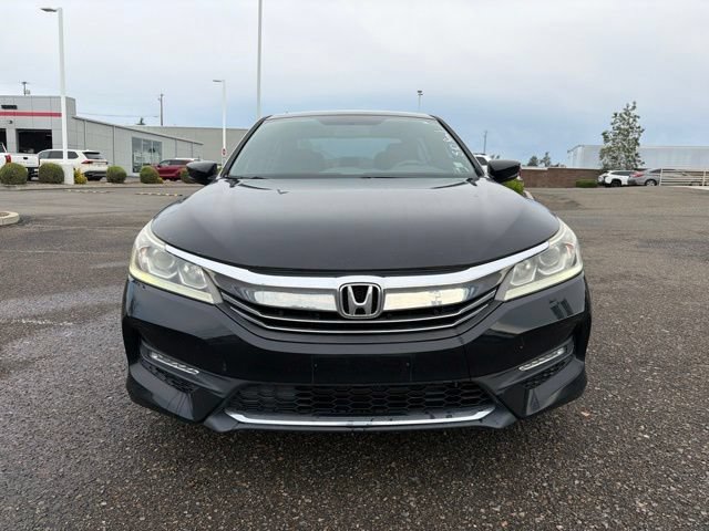 Used 2016 Honda Accord Sport image 2