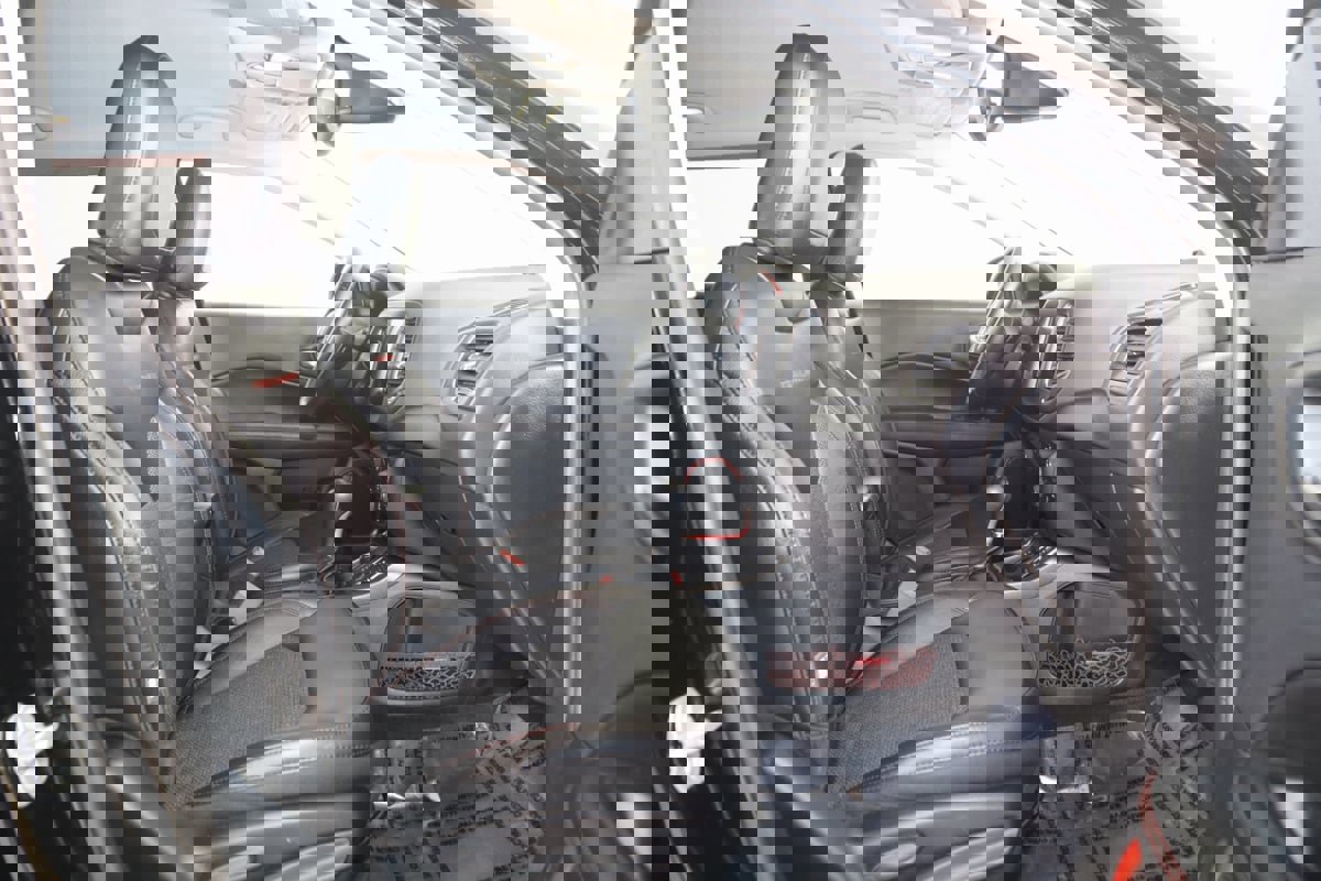 Used 2018 Jeep Compass Trailhawk w/ Safe & Security Group image 12