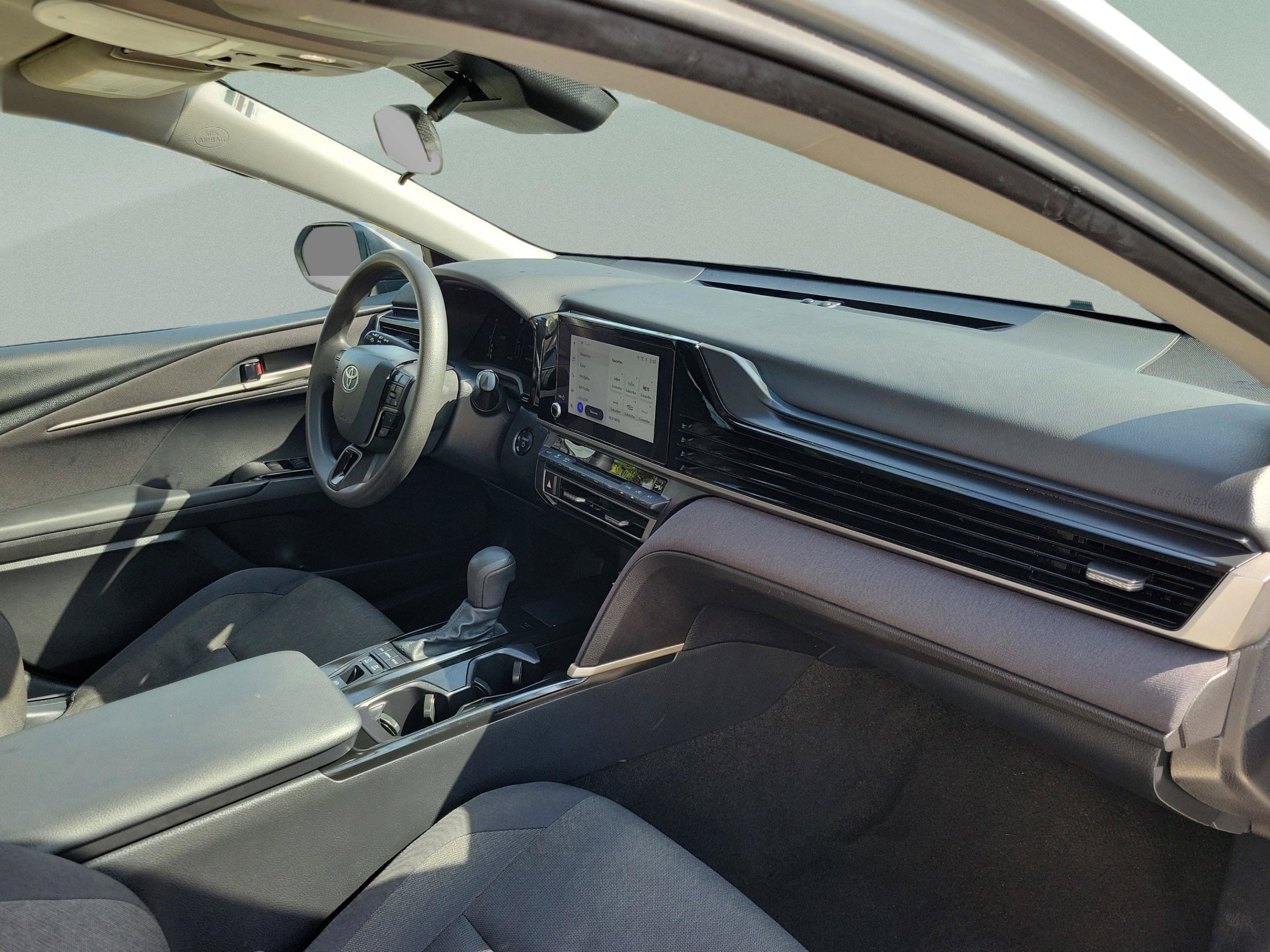 Used 2025 Toyota Camry LE FWD image 6