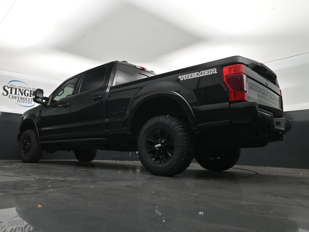 Used 2022 Ford F350 Lariat w/ Tremor Off-Road Package AWD/4WD image 30