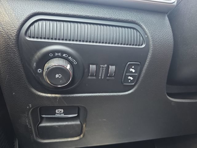 Used 2022 Jeep Wagoneer Series II AWD/4WD image 23