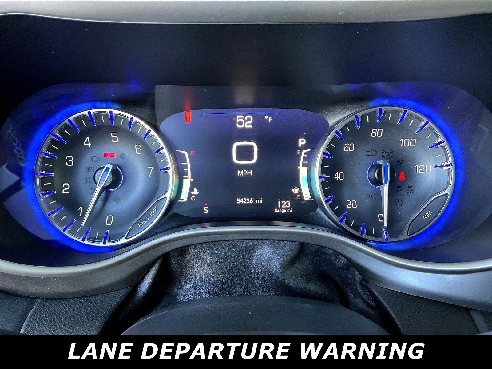 Used 2023 Chrysler Pacifica Touring-L FWD image 12