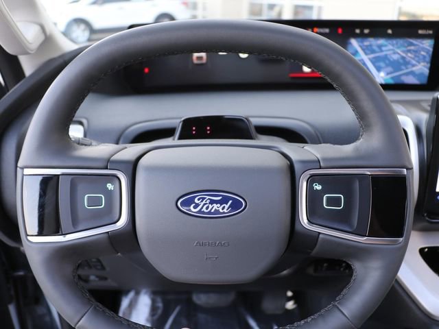 Used 2025 Ford Expedition Active AWD/4WD image 25