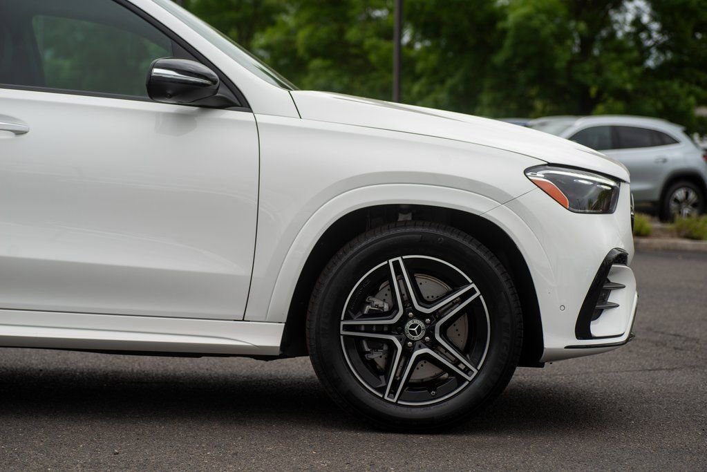 Certified 2025 Mercedes-Benz GLE 350 4MATIC image 9
