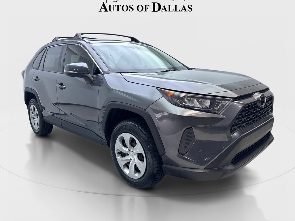 Used 2021 Toyota RAV4 LE FWD image 4
