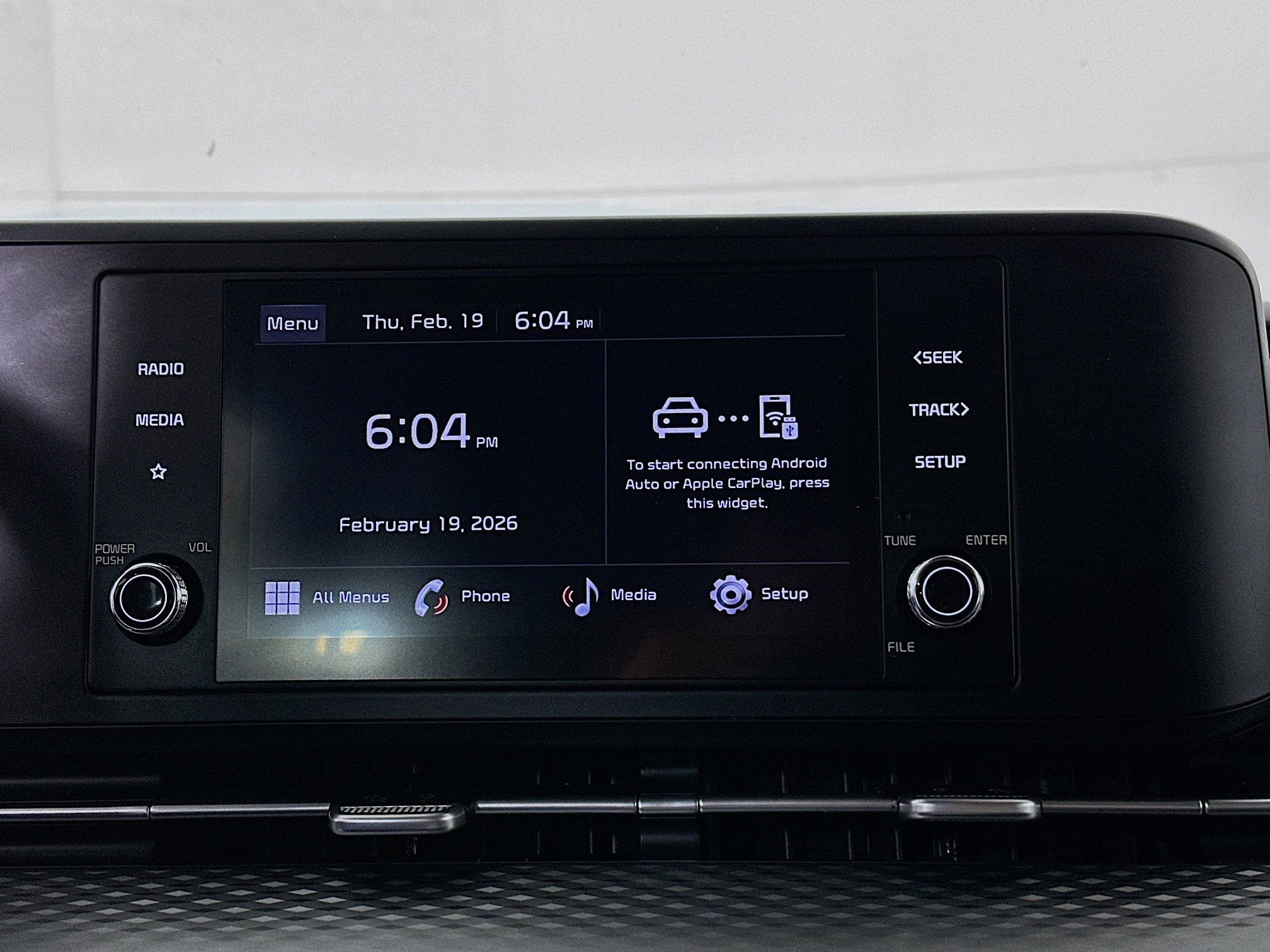 Used 2024 Kia Carnival LX image 24