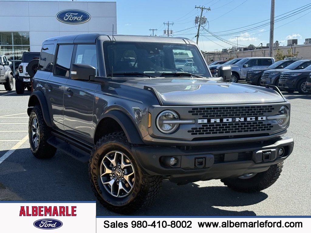 New 2025 Ford Bronco Badlands image 1