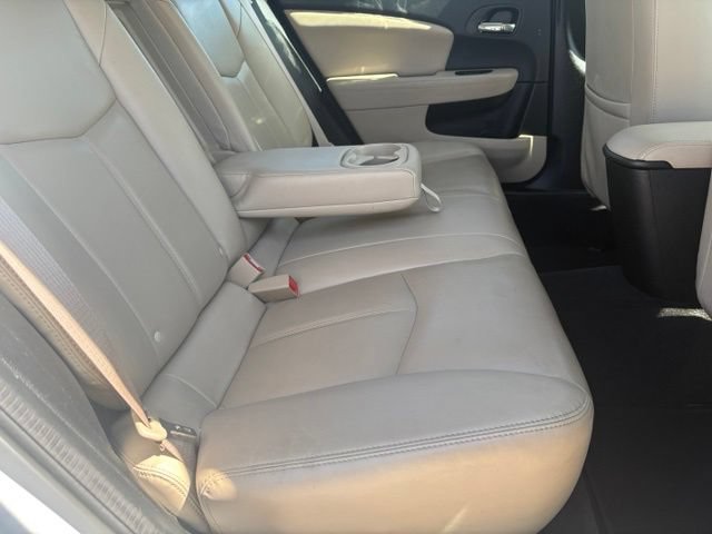 Used 2014 Chrysler 200 Limited w/ Sun/Sound Group FWD image 18