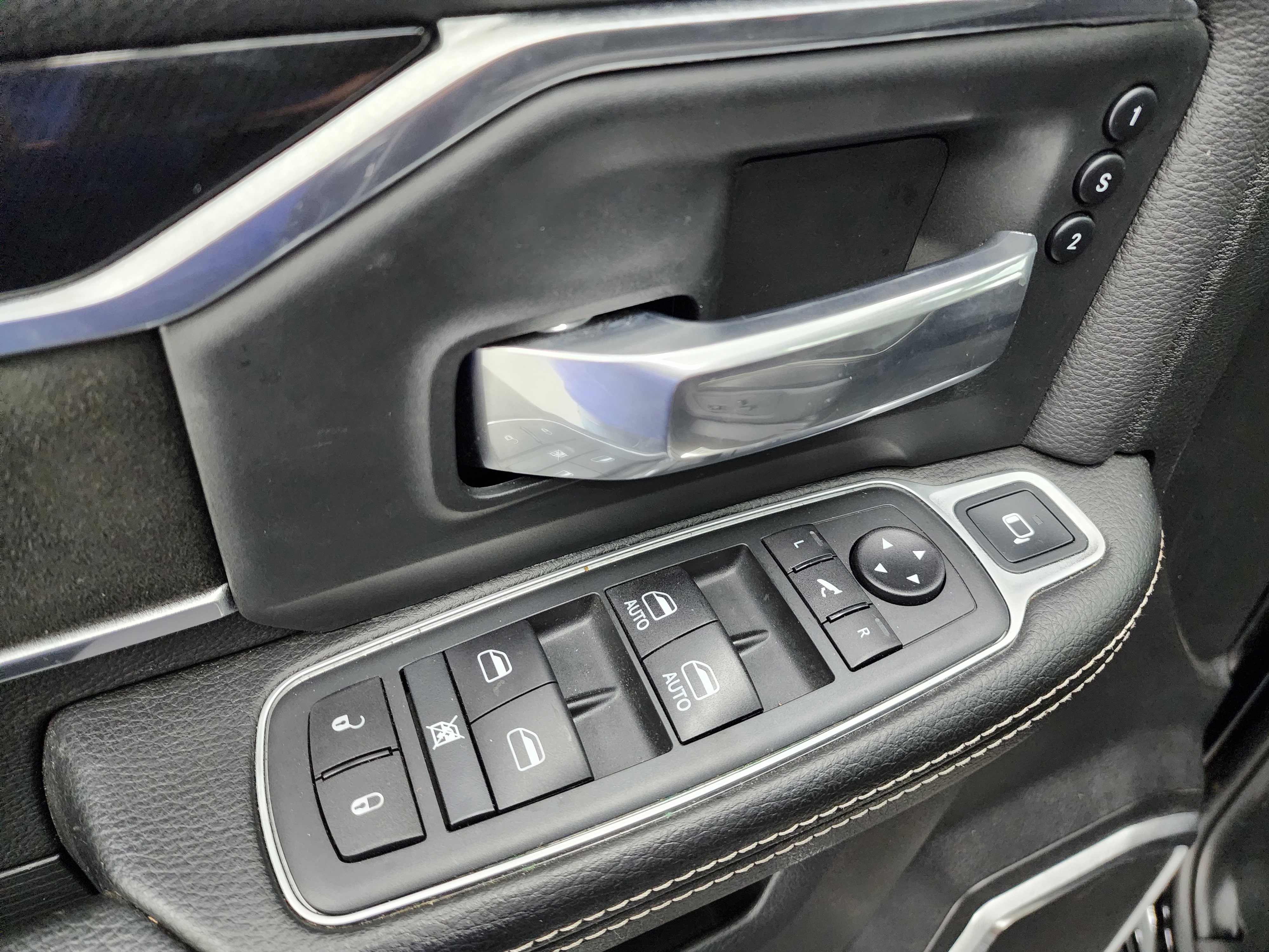 Used 2020 RAM 3500 Laramie image 44