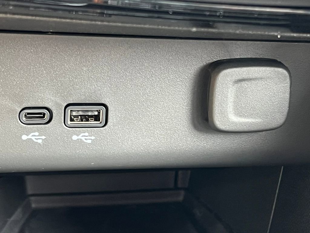 New 2026 Buick Encore GX Sport Touring w/ Studio Series image 24