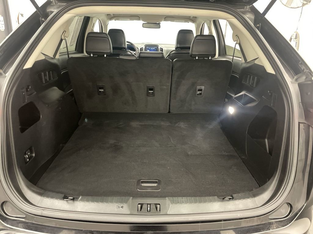 Used 2023 Ford Edge SEL AWD/4WD image 18