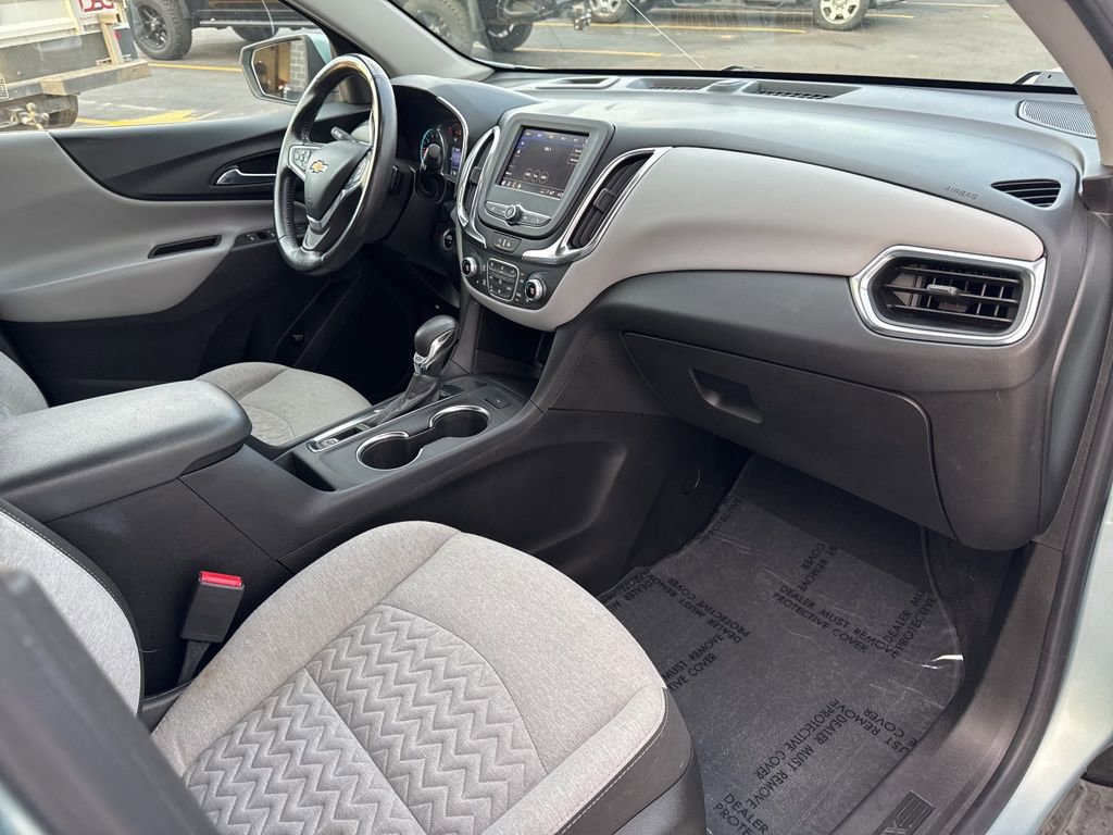 Used 2022 Chevrolet Equinox LT w/ Driver Convenience Package image 36