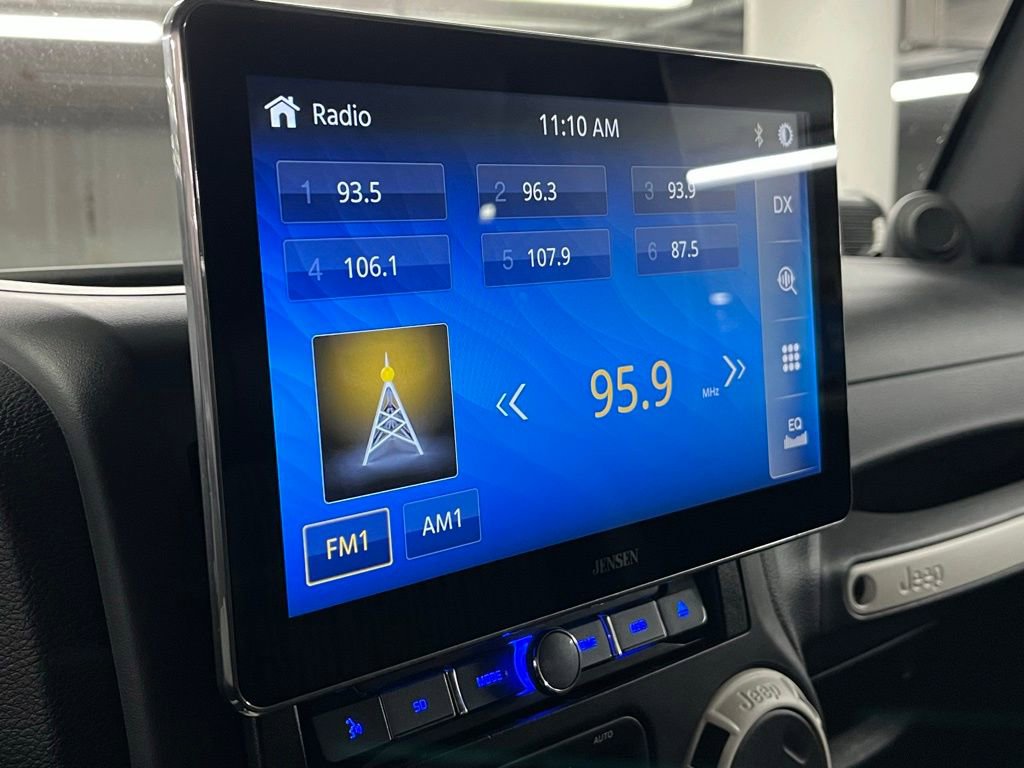 Used 2012 Jeep Wrangler Unlimited Sahara image 22