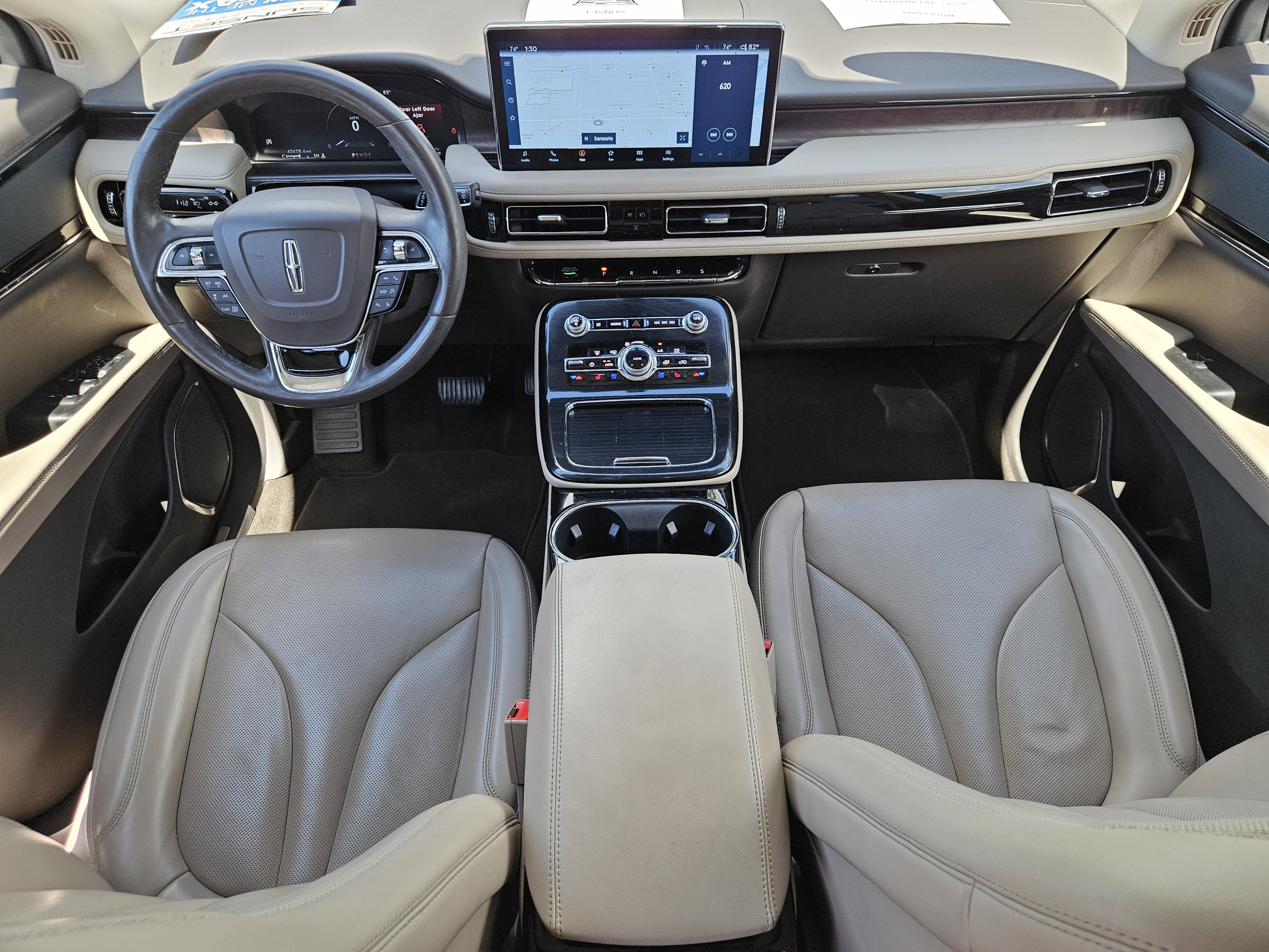 Used 2022 Lincoln Nautilus Reserve image 13