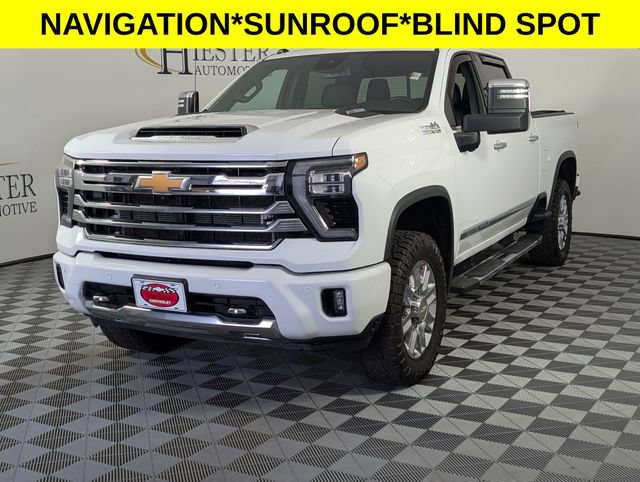 Used 2024 Chevrolet Silverado 2500 High Country w/ Max Trailering Package AWD/4WD image 4