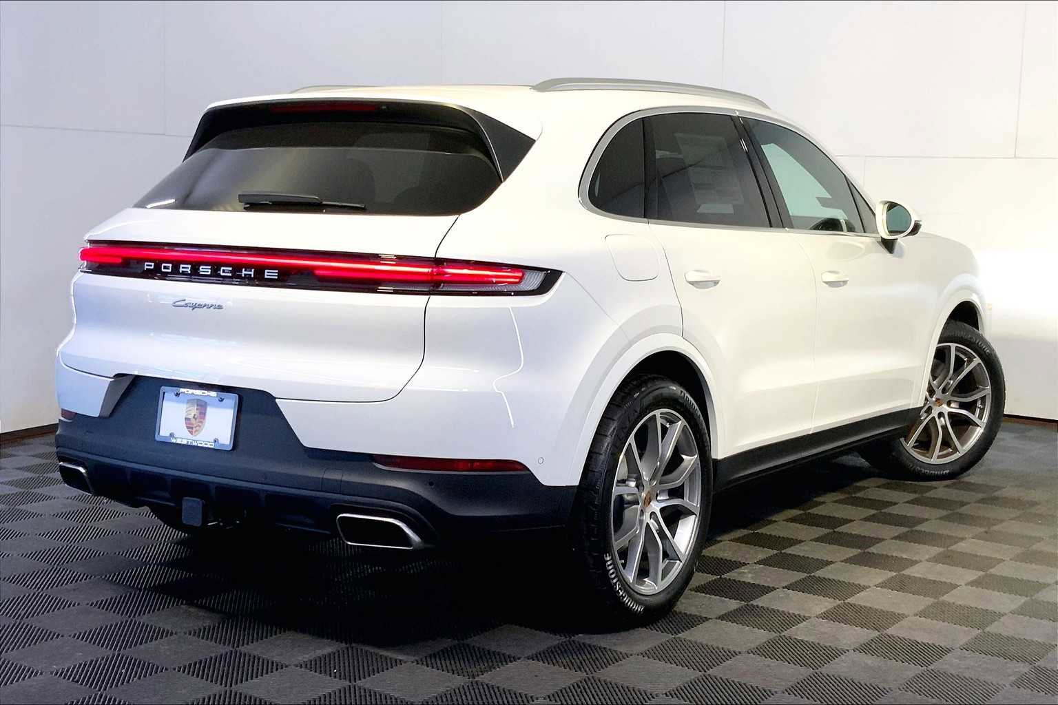 New 2026 Porsche Cayenne image 7