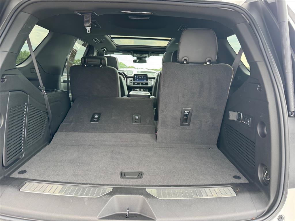Used 2024 Chevrolet Tahoe RST w/ Luxury Package AWD/4WD image 9