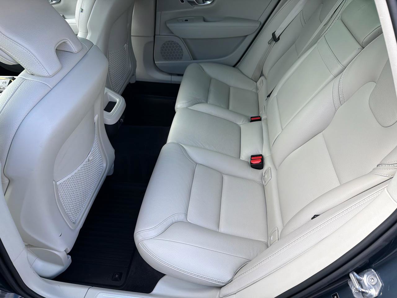 Used 2020 Volvo V90 T6 Cross Country AWD/4WD image 10