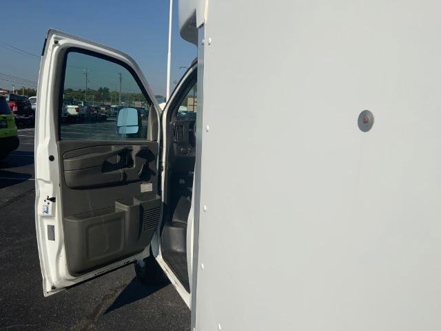 Used 2013 GMC Savana 3500 image 16