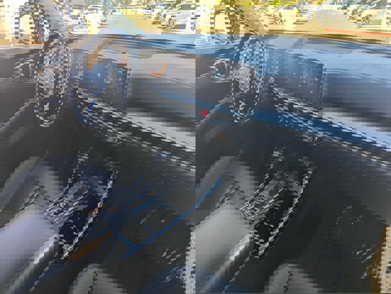 Used 2024 Kia Sorento S image 13