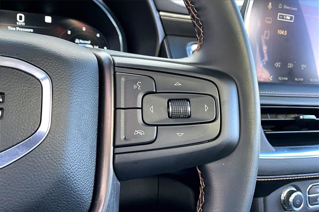 Used 2023 GMC Yukon XL AT4 w/ AT4 Premium Plus Package image 12