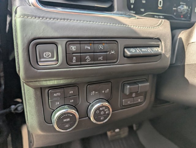 Used 2024 GMC Yukon Denali Ultimate AWD/4WD image 13