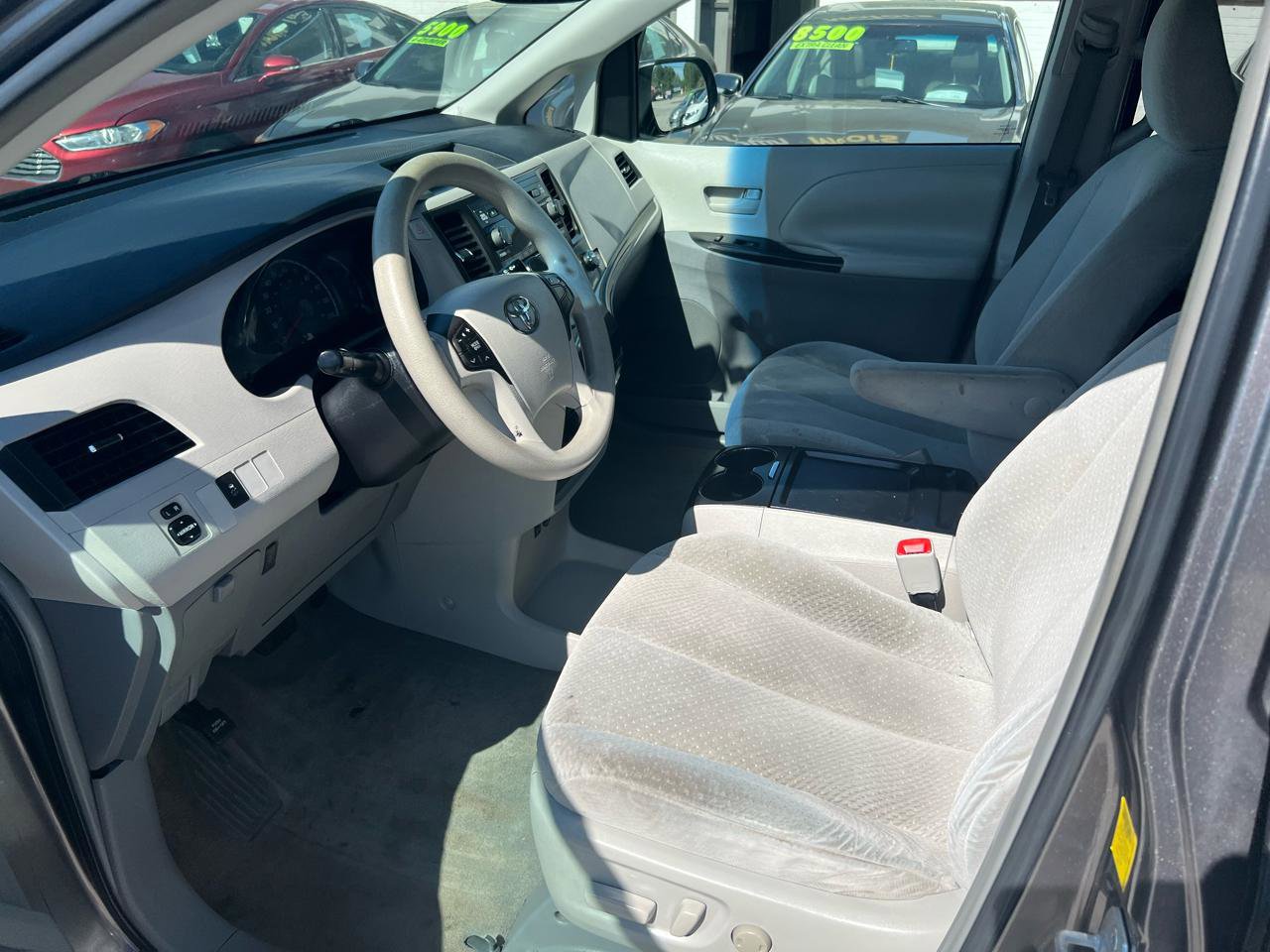 Used 2011 Toyota Sienna LE FWD image 11