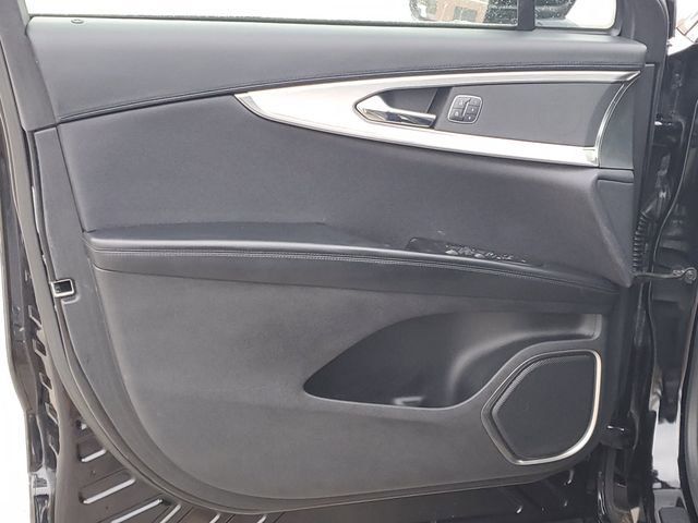 Used 2016 Lincoln MKX Premiere w/ Cargo Accessories Package image 7