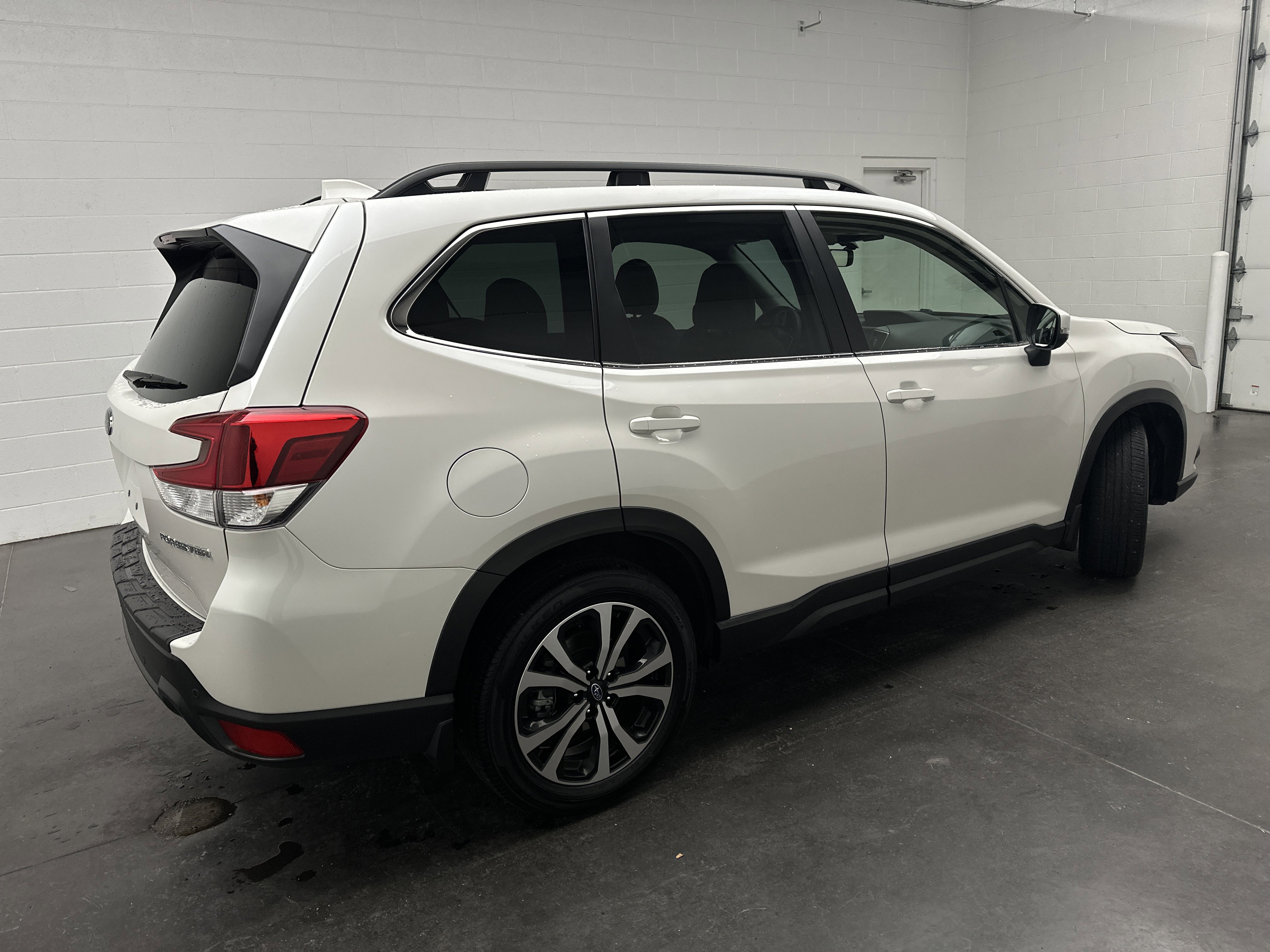 Used 2022 Subaru Forester Limited image 9