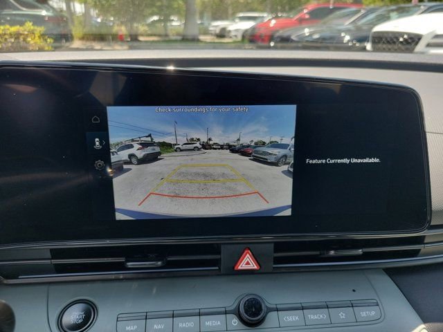 Certified 2025 Hyundai Elantra Limited image 23