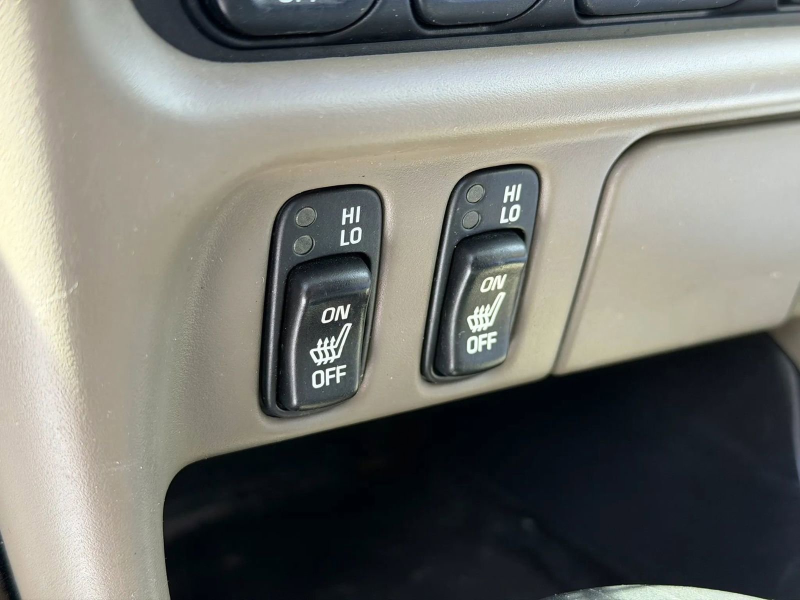 Used 2000 Oldsmobile Intrigue GLS image 17