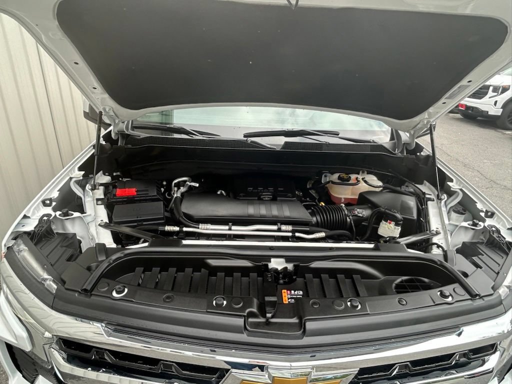 Certified 2024 Chevrolet Silverado 1500 LT AWD/4WD image 22