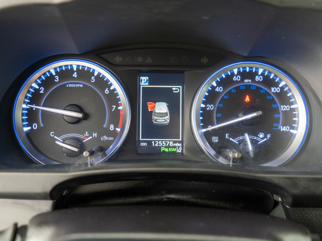 Used 2019 Toyota Highlander Limited Platinum AWD/4WD image 19