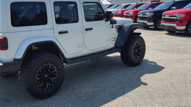 Used 2018 Jeep Wrangler Unlimited Sahara w/ Dual Top Group AWD/4WD image 8
