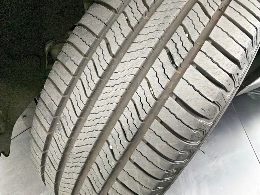 Used 2022 Mercedes-Benz GLC 300 w/ Premium Package Lite image 19
