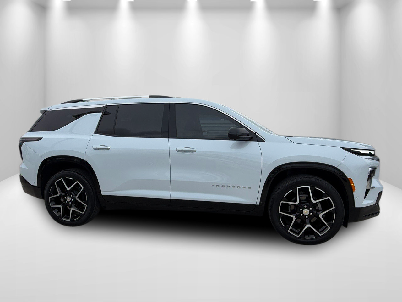 Used 2026 Chevrolet Traverse High Country FWD image 5